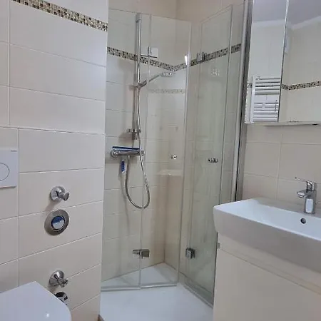 D10-001 * הייליגנהאפן