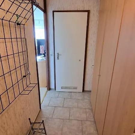 D10-001 דירה הייליגנהאפן